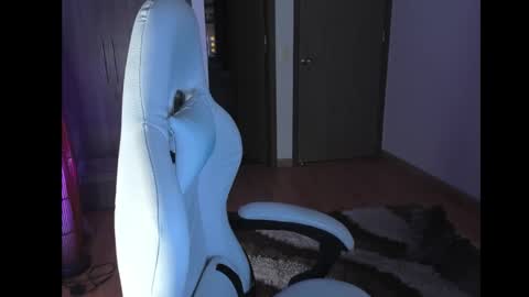 JEANNE no olvides seguirme dont forget follow me  uu online show from December 22, 2025, 11:24 pm