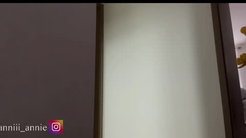 JEANNE no olvides seguirme dont forget follow me  uu online show from April 21, 2026, 10:23 pm