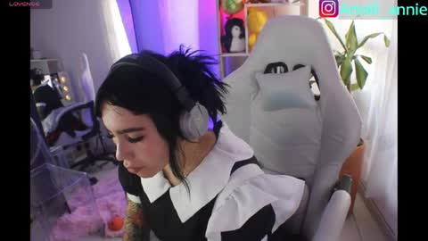 JEANNE no olvides seguirme dont forget follow me  uu online show from April 22, 2026, 10:33 pm