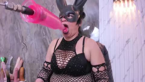 annie_wigg_ online show from September 11, 2025, 3:28 am