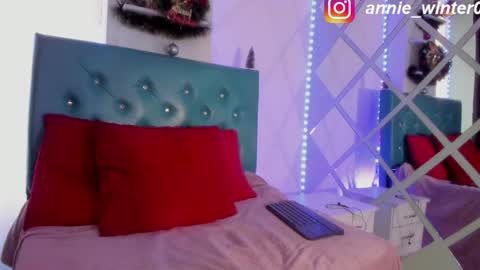 Annie online show from January 2, 2025, 9:28 pm