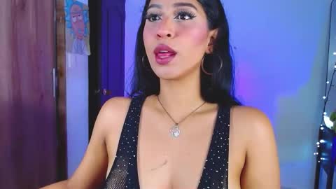 AnnieBlu3 online show from November 3, 2025, 9:54 am