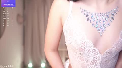 Snapshot of anniehillofficial_ chatting on February 25, 2025, 9:02 pm anniehillofficial_ online show from February 25, 2025, 9:02 pm