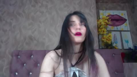 Annie online show from September 23, 2025, 6:55 pm