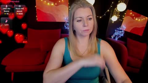 Annie online show from December 28, 2024, 5:44 am