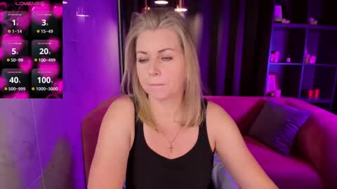 Annie online show from March 2, 2025, 5:44 am