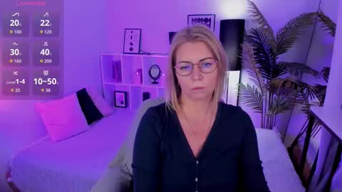 Annie online show from October 25, 2025, 1:40 pm