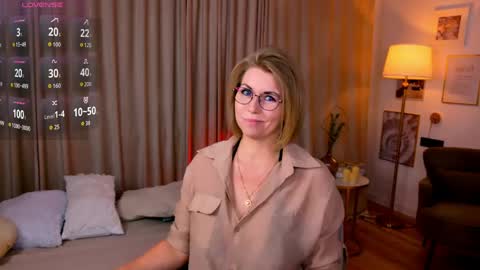 Annie online show from June 9, 2026, 6:58 am