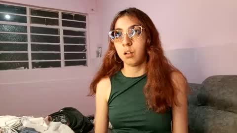 Annie Sparkle online show from October 15, 2025, 4:34 am