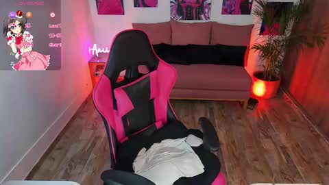 Annie FROM 8AM TO 4PM CDT online show from February 18, 2025, 10:14 pm