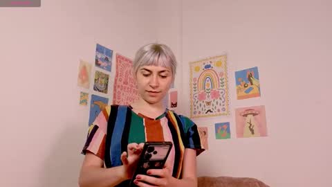 annietinky online show from December 15, 2025, 8:57 pm