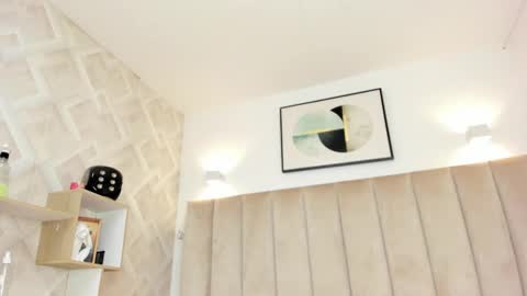 Annie Queen online show from March 22, 2026, 3:32 am