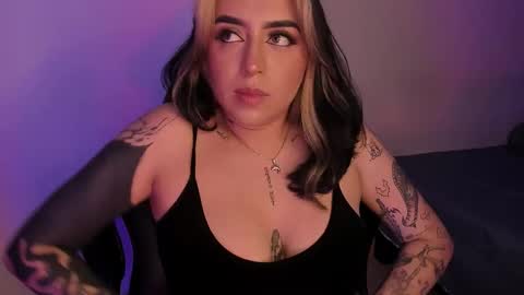 Annika online show from November 21, 2025, 4:44 am