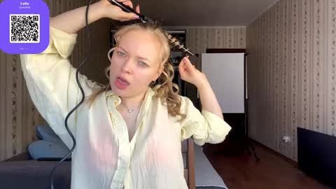 Hello My name is Lola online show from May 2, 2026, 7:35 am