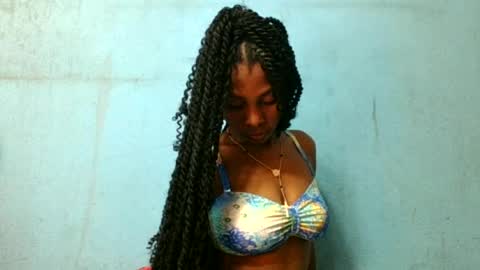 annistella online show from July 5, 2026, 3:52 pm