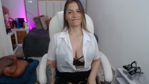 anna online show from March 10, 2025, 3:20 pm