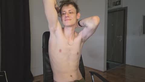    online show from December 4, 2025, 12:58 pm