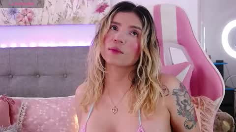 Antonella Lee online show from April 18, 2026, 4:33 pm