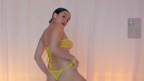 Snapshot of anny_jones77 chatting on June 24, 2026, 2:21 am Anny online show from June 24, 2026, 2:21 am