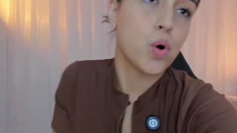 Snapshot of anny_jones77 chatting on July 8, 2026, 3:22 am Anny online show from July 8, 2026, 3:22 am