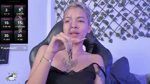 Snapshot of anny_kiitty_ chatting on December 13, 2025, 8:04 pm Anny online show from December 13, 2025, 8:04 pm