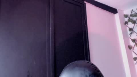 Snapshot of anny_kiitty_ chatting on February 8, 2026, 3:54 am Anny online show from February 8, 2026, 3:54 am