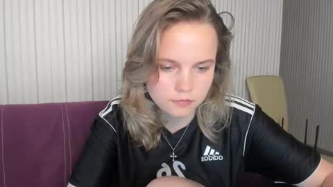 anny_love_you online show from September 14, 2025, 7:07 am