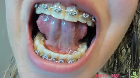 Issabela online show from January 17, 2026, 2:55 pm