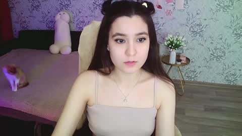 Annie online show from January 31, 2025, 4:03 am