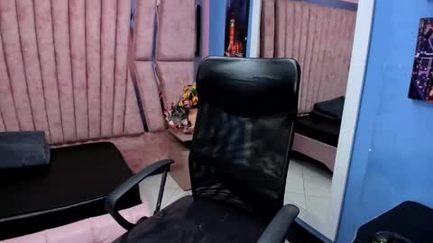 Anny online show from April 20, 2026, 4:54 pm