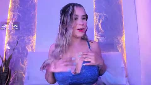 Snapshot of anny_vall chatting on June 25, 2026, 9:08 pm Anny online show from June 25, 2026, 9:08 pm