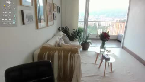 Anny online show from October 19, 2025, 10:21 pm