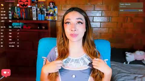 Anny  IG online show from November 6, 2025, 5:08 am