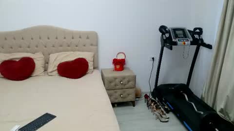 Snapshot of annyloveyou chatting on July 24, 2026, 4:43 am Annyfit4you online show from July 24, 2026, 4:43 am