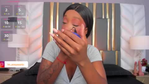 Anny online show from November 19, 2025, 7:47 pm