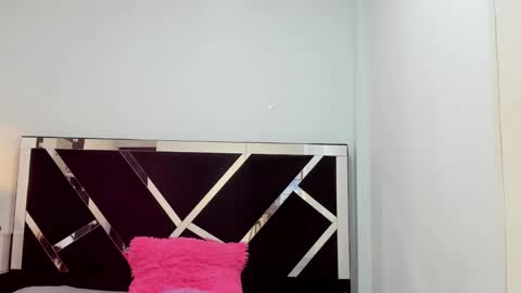 Anny online show from March 6, 2025, 8:48 pm