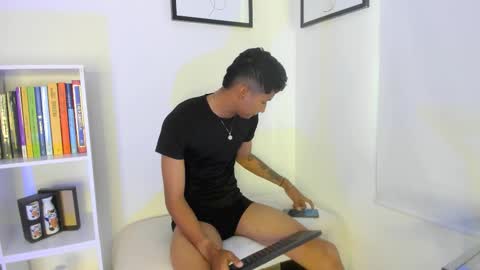 anozly online show from March 10, 2026, 2:55 pm