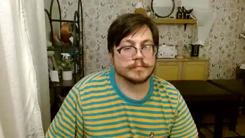 Answer4242 online show from September 22, 2025, 9:44 am