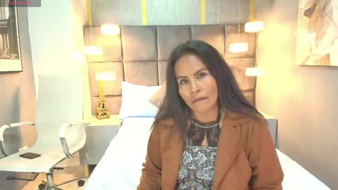 Anthonelaa   online show from April 21, 2026, 8:12 pm