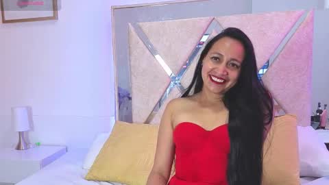 Antonella online show from November 6, 2025, 8:32 pm