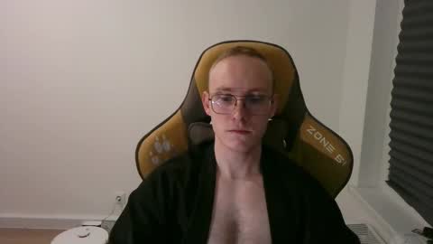 anthonythorn online show from October 19, 2025, 9:48 pm