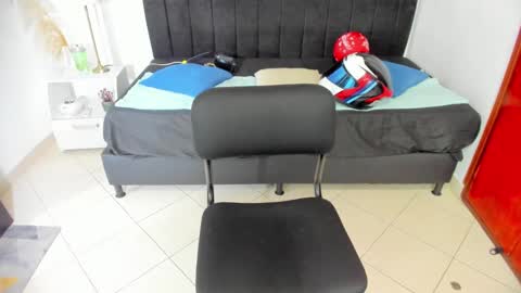       online show from February 15, 2025, 8:33 pm