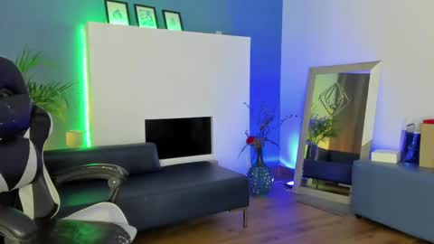 Snapshot of anto_thompson chatting on June 7, 2026, 7:28 pm Antonella online show from June 7, 2026, 7:28 pm