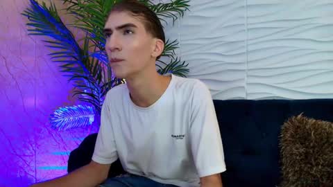 anton__monacu online show from November 29, 2025, 3:09 am