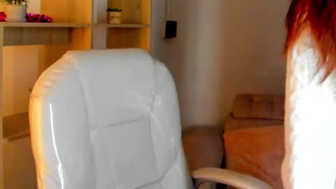 Antonella online show from November 22, 2025, 12:15 pm