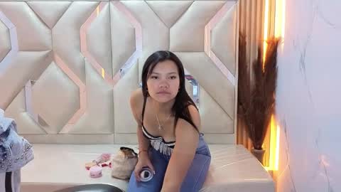 Antonela online show from November 1, 2025, 1:02 pm