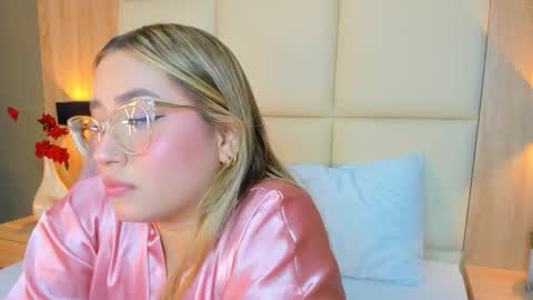 A N T O N E L L A  online show from March 18, 2026, 12:52 pm