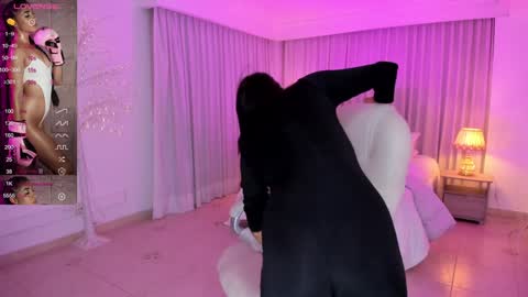  Antonella Grayy  online show from January 18, 2025, 11:00 am