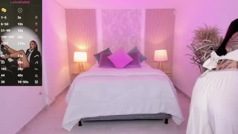  Antonella Grayy  online show from April 20, 2026, 11:02 am