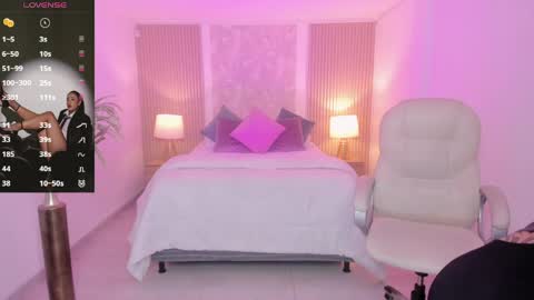  Antonella Grayy  online show from April 21, 2026, 11:05 am